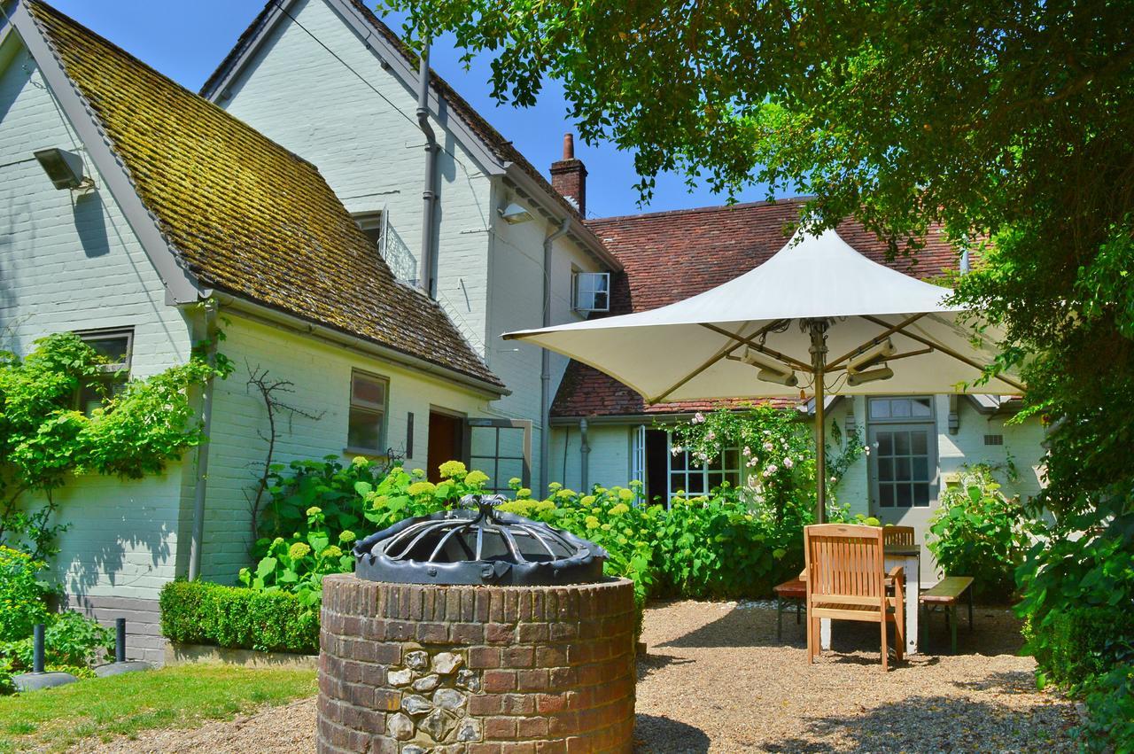 Отель The Thomas Lord West Meon Экстерьер фото