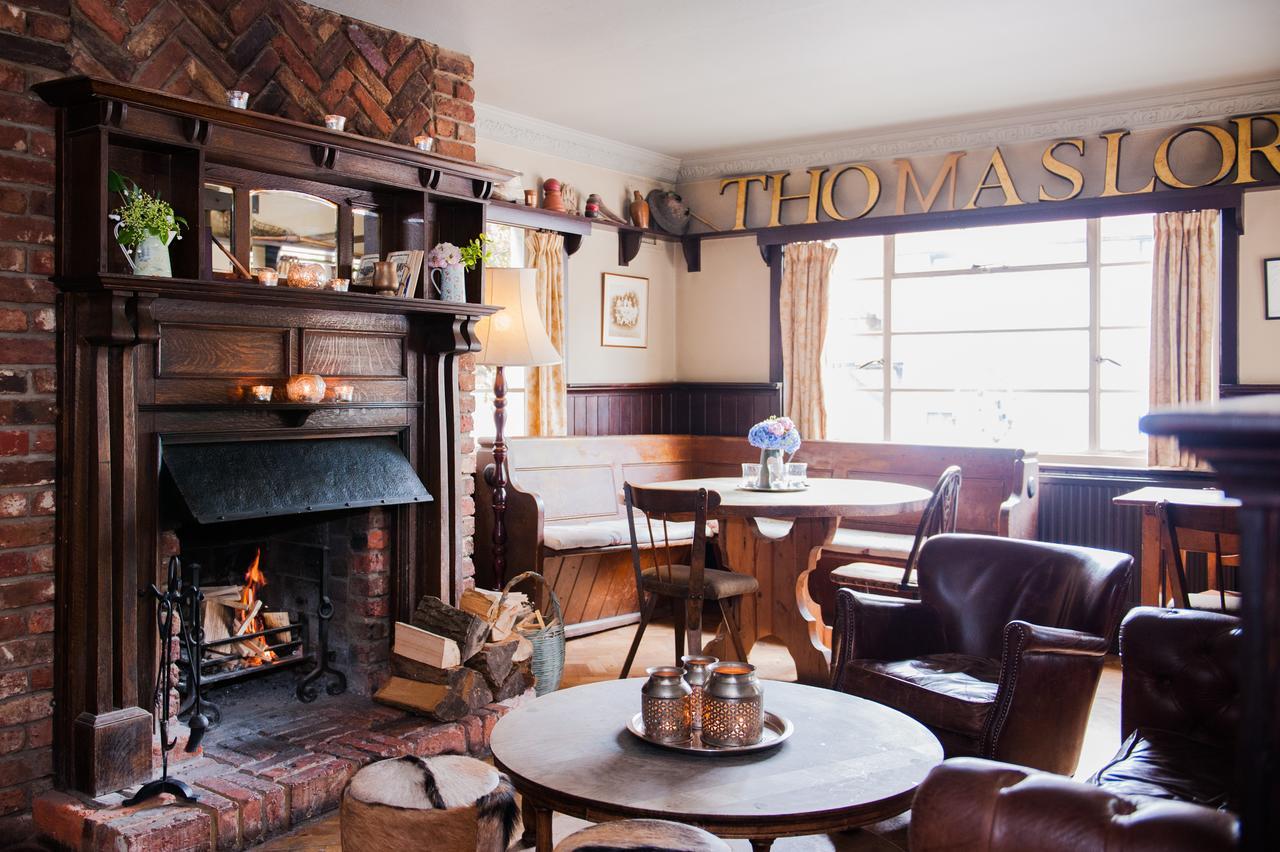 Отель The Thomas Lord West Meon Экстерьер фото